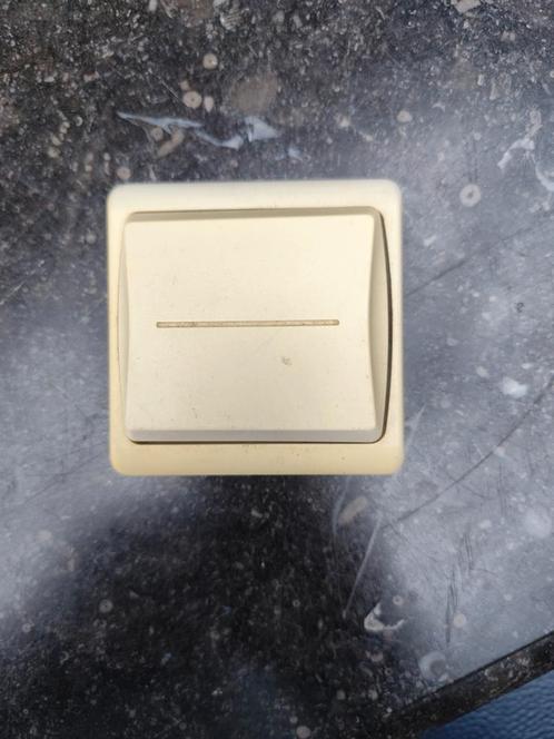 Zender en ontvanger voor draadloos schakelen van licht..., Doe-het-zelf en Bouw, Elektriciteit en Kabels, Gebruikt, Ophalen of Verzenden