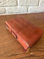 Mis-en vesperboeken, Ophalen