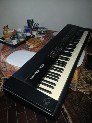 Elektrische Piano Roland RD-600 beschikbaar voor biedingen