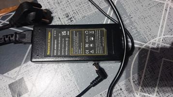 Chargeur pc portable  beschikbaar voor biedingen