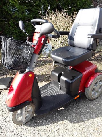 Trophy 6 scootmobiel met voetgas,  in topconditie ! beschikbaar voor biedingen