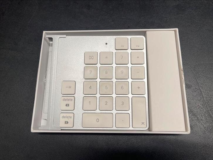 LMP Bluetooth klavier 2 - toetsenbord, Computers en Software, Toetsenborden, Zo goed als nieuw, Numeriek, Draadloos, Ophalen of Verzenden