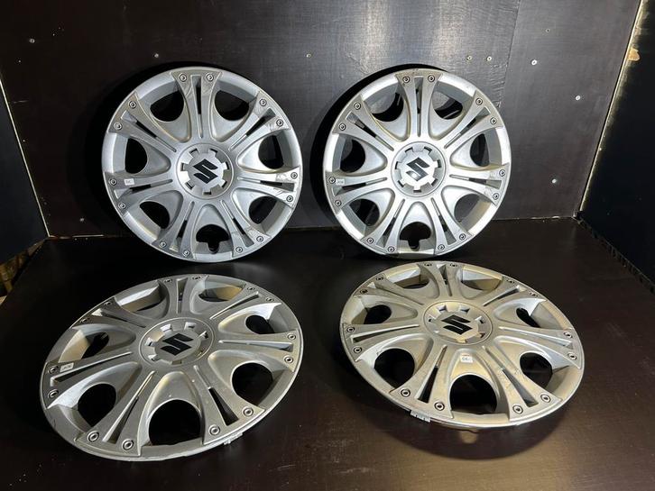 4 enjoliveurs Suzuki alto celerio 14", Autos : Divers, Enjoliveurs, Utilisé, Enlèvement ou Envoi