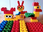 Lego duplo 2x losse blokken met groene of rode plaat, Comme neuf, Duplo, Enlèvement ou Envoi