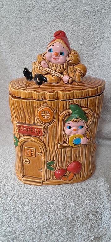 Japanse antieke koekjes pot beschikbaar voor biedingen