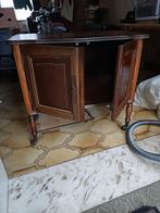 Klassieke TV kast op wieletjes, Huis en Inrichting, Kasten |Televisiemeubels, Ophalen, Gebruikt, 50 tot 100 cm, Minder dan 100 cm