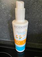 Bioderma 50+ spray zonneproduct kids, Handtassen en Accessoires, Uiterlijk | Haarverzorging, Ophalen, Nieuw