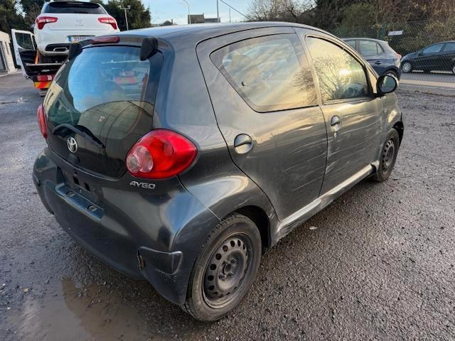 TOYOTA AYGO 5portes  pour Export roule, Auto's, Toyota, Bedrijf, Aygo, Benzine, 5 deurs, Handgeschakeld, Ophalen