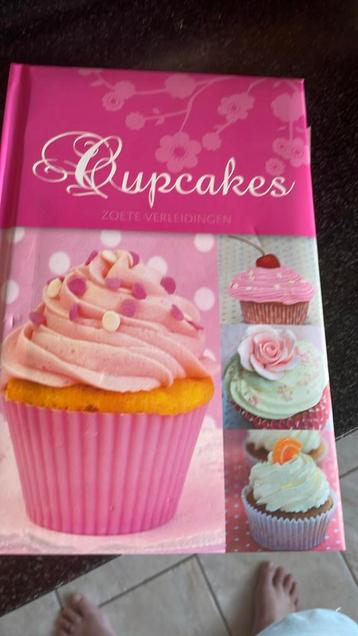 Cupcakes (Boek voor in het cadeaupakket) beschikbaar voor biedingen