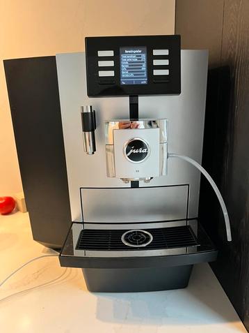 Jura X8 full-automatische koffiemachine beschikbaar voor biedingen