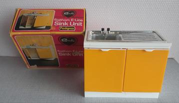 Vintage sindy pedigree sink , lavabo keuken in originele doo beschikbaar voor biedingen