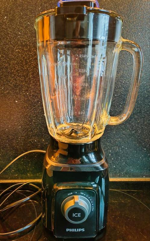 PHILIPS blender  1,5 liter - 600W, Elektronische apparatuur, Blenders, Zo goed als nieuw, Blender, Ophalen