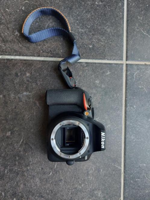 Nikon D3500 + Tamron 18–200mm f/3.5–6.3 VC - inclusief acces, Audio, Tv en Foto, Fotocamera's Digitaal, Zo goed als nieuw, Spiegelreflex