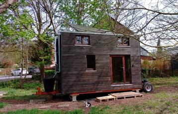 Tiny-house 2 étages, compacte, robuste et équipée (autonome) disponible aux enchères