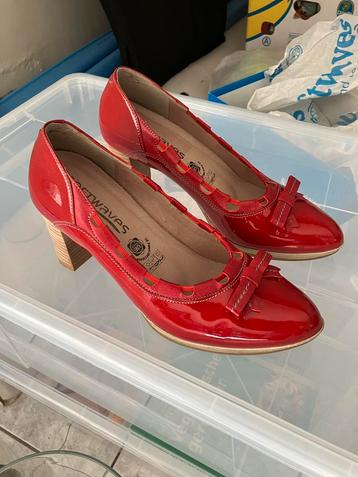 Schoenen Softwaves maat 39 beschikbaar voor biedingen