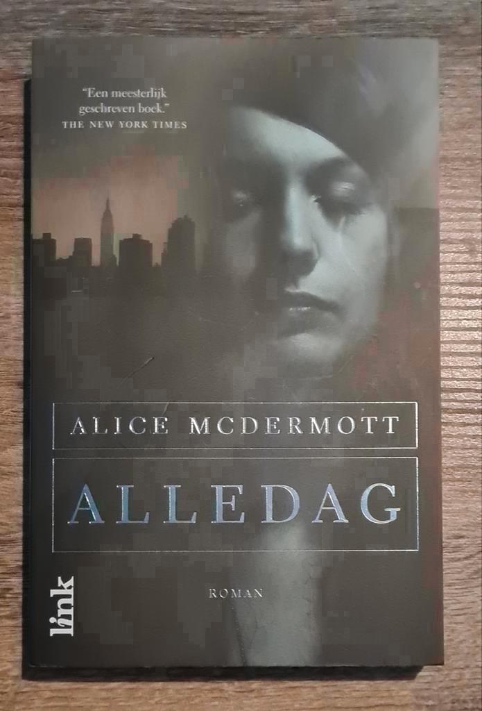 Boek "Alledag", Alice McDermott, Livres, Littérature, Comme neuf, Enlèvement ou Envoi