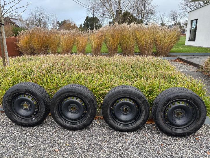 Jantes + pneus hiver (namur), Auto-onderdelen, Banden en Velgen, Band(en), Winterbanden, 16 inch, 205 mm, Personenwagen, Gebruikt