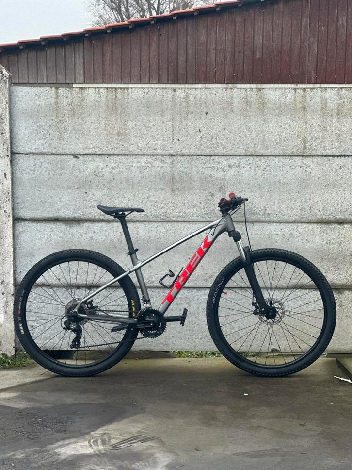 Mountainbike Trek Marlin 4, Fietsen en Brommers, Fietsen | Mountainbikes en ATB, Zo goed als nieuw, Trek, Ophalen