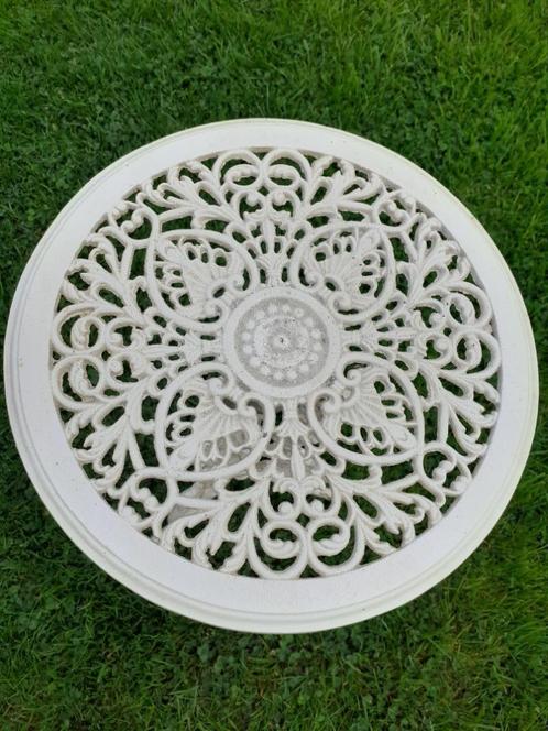 Sokkeltafel, wit gepatineerde gietijzeren tafel, Huis en Inrichting, Woonaccessoires | Overige, Nieuw, Ophalen