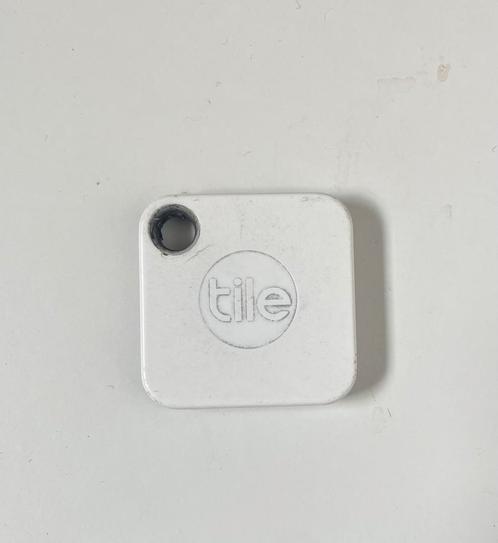 Tracker Tile (type AirTag), Bijoux, Sacs & Beauté, Trackers d'activité, Utilisé, iOS, Blanc