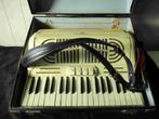 accordeon, Musique & Instruments, 80 basses, Enlèvement ou Envoi, Avec valise, Utilisé