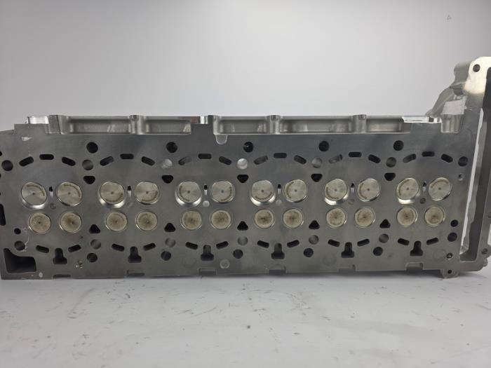 Cilinderkop van een Mercedes S-Klasse, Auto-onderdelen, Motor en Toebehoren, Mercedes-Benz, Nieuw, 6 maanden garantie, 12 maanden garantie