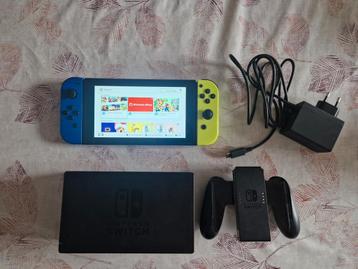 Nintendo Switch in goede staat te koop. beschikbaar voor biedingen