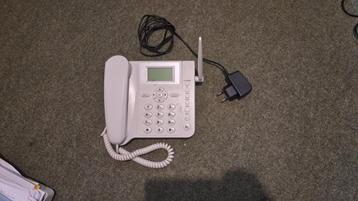 Seniorentelefoon tafelmodel met sim-kaart beschikbaar voor biedingen