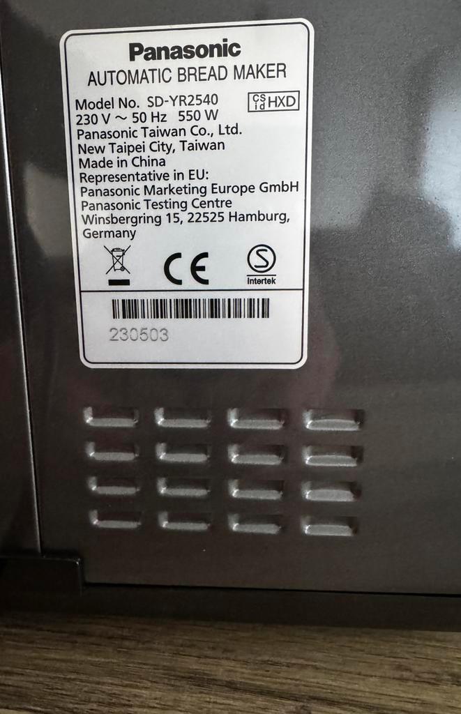 Broodbakmachine Panasonic SD-YR2540 broodbakmachine 550 W, Elektronische apparatuur, Broodbakmachines, Zo goed als nieuw, Met timer