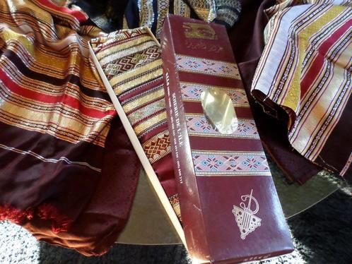 4 prachtige stukken traditionele TUNESISCHE stof, Hobby en Vrije tijd, Stoffen en Lappen, Ophalen of Verzenden