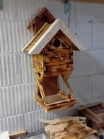 nestkast met onderaan eetgelegenheid, Ophalen, Nieuw