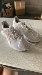 Wit met roze reebok schoenen maar 40, Sport en Fitness, Loopsport en Atletiek, Ophalen of Verzenden, Zo goed als nieuw, Reebok