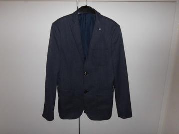 vest beschikbaar voor biedingen