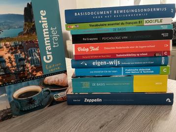 Schoolboeken bachelor lager onderwijs beschikbaar voor biedingen