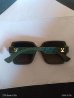 Lunettes de soleil avec étui (silicone), Enlèvement ou Envoi