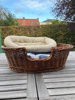 Rieten mand kat of hond, Animaux & Accessoires, Paniers pour chiens, Enlèvement, Comme neuf, Roseau