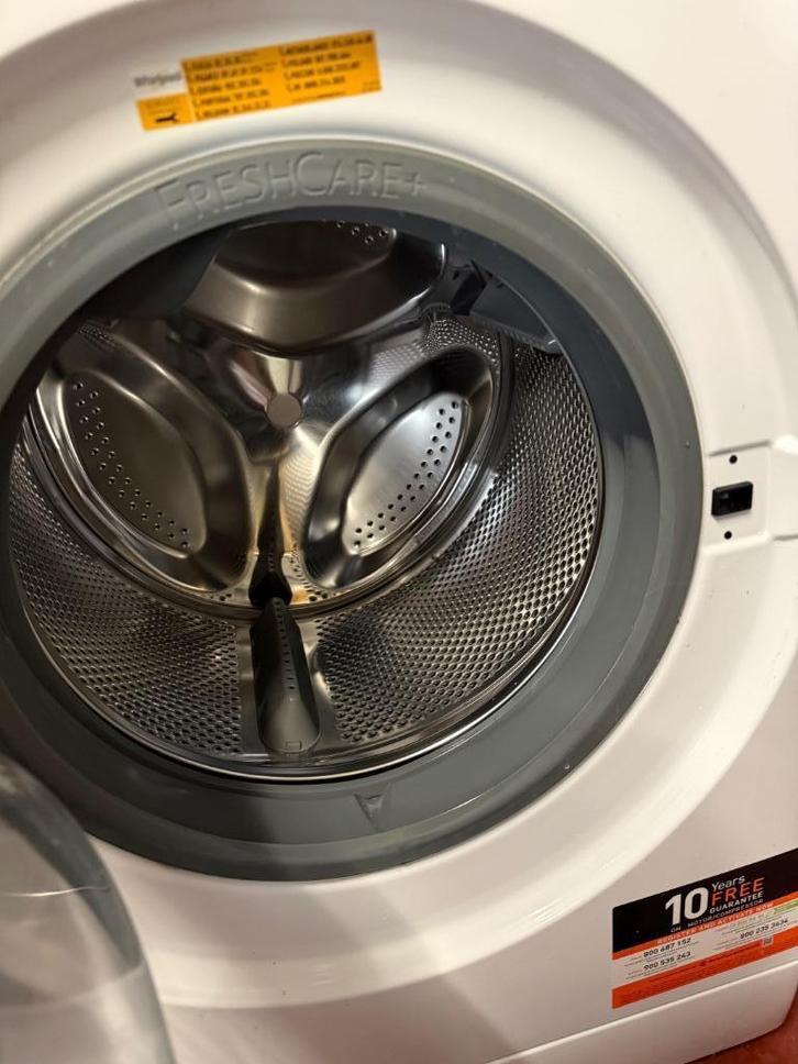 Whirlpool wasmachine 9kg A+++ 4 jaar oud, Elektronische apparatuur, Wasmachines, Zo goed als nieuw, Voorlader, 8 tot 10 kg, 85 tot 90 cm