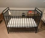 Kidsmill Tinn Metalen Babybedje, Ophalen, Zo goed als nieuw, Lattenbodem, Minder dan 140 cm