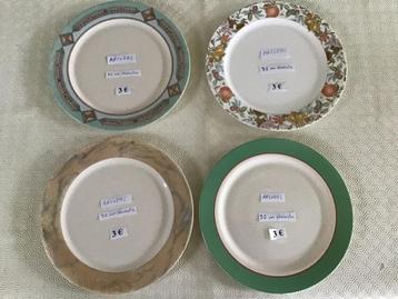 4 mooie arcopal borden van 32 cm diameter aan 3 € beschikbaar voor biedingen