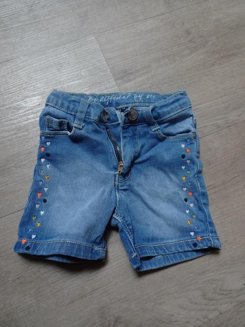 Jeans short (EAC - Maat 98), Kinderen en Baby's, Kinderkleding | Maat 98, Zo goed als nieuw, Meisje, Broek, Ophalen of Verzenden