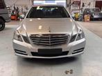 Mercedes E200, Auto's, Achterwielaandrijving, Zwart, 4 cilinders, Parkeersensor