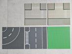 4 lego wegplaten en 1 bouwplaat, Ophalen of Verzenden, Gebruikt, Losse stenen, Lego