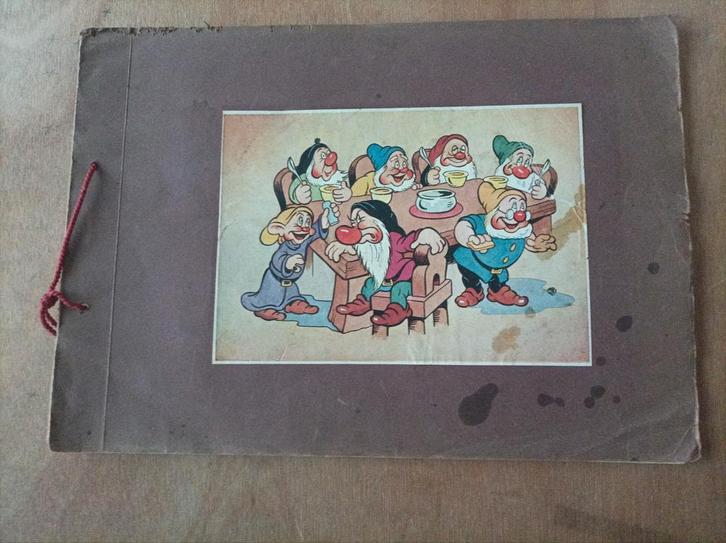 De Beukelaer's album, sneeuwwitje en de 7 dwergen zie foto's, Hobby en Vrije tijd, Stickers en Plaatjes, Zo goed als nieuw, Ophalen of Verzenden