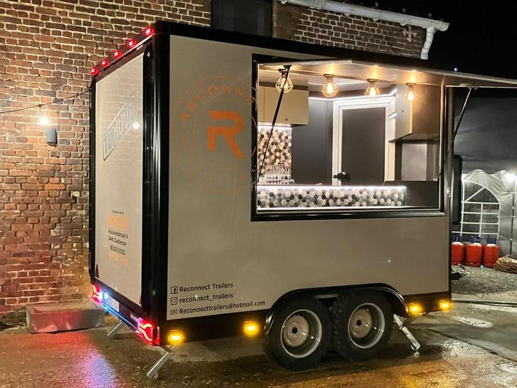 TE HUUR : Foodtruck / foodtrailer, Hobby en Vrije tijd, Feestartikelen | Verhuur, Nieuw, Ophalen