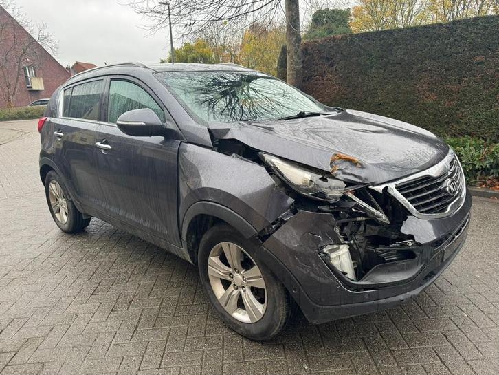 Kia sportage 1.6 benzine 250.000km export/handel, Auto's, Kia, Bedrijf, Te koop, Sportage, Benzine, Ophalen