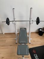 Benchpress met 40kg gewichten, Sport en Fitness, Ophalen, Gebruikt, Borst, Fitnessbank
