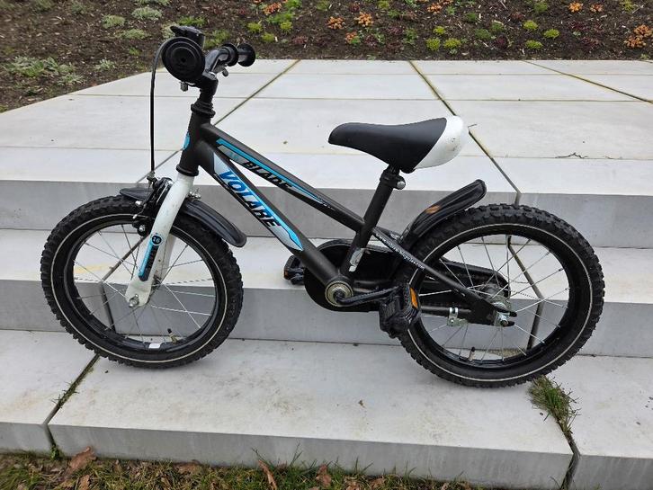 2 fietsen Volare Blade 16, Fietsen en Brommers, Fietsen | Kinderfietsjes, Gebruikt, 16 tot 20 inch, Zijwieltjes, Ophalen