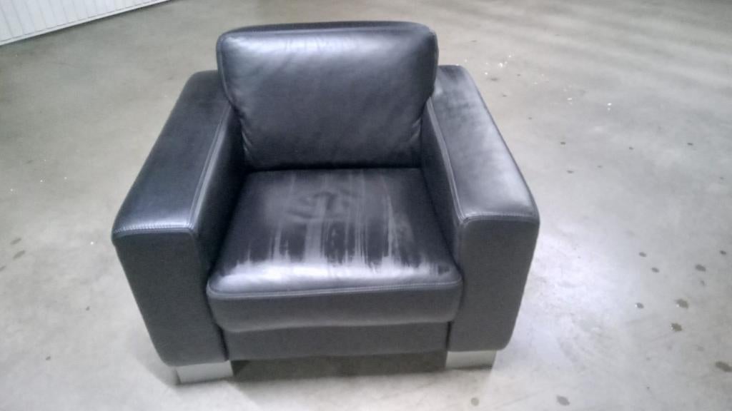 Zwart lederen club in goede staat, Ophalen, Gebruikt, Eenpersoons, Rechte bank