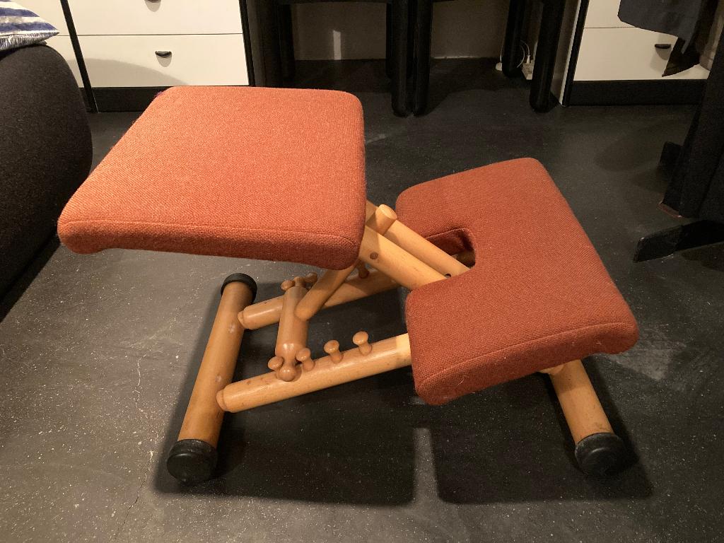Stokke ergonomische variër op plooibaar, Maison & Meubles, Tabourets, Utilisé, Bois, Réglable en hauteur, Enlèvement