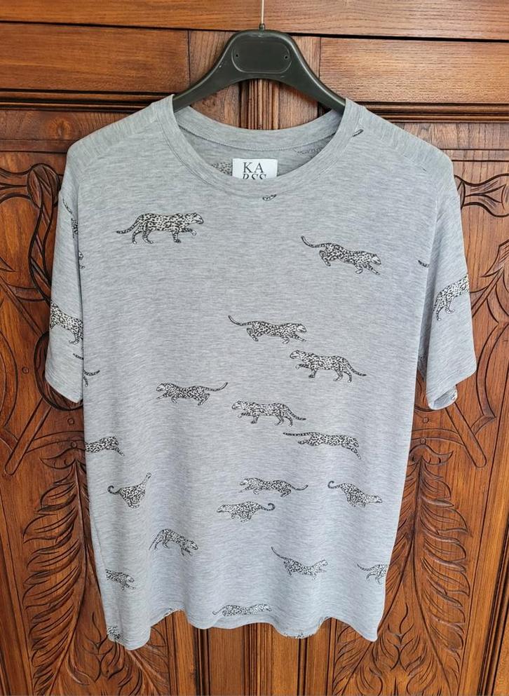 Joli t-shirt de la marque Karssen, grand S.. comme neuf, Vêtements | Femmes, T-shirts, Enlèvement ou Envoi